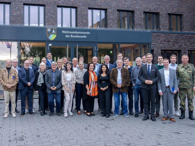 "Unendliche Weiten..." Die MIT NRW beim Weltraumkommando der Bundeswehr